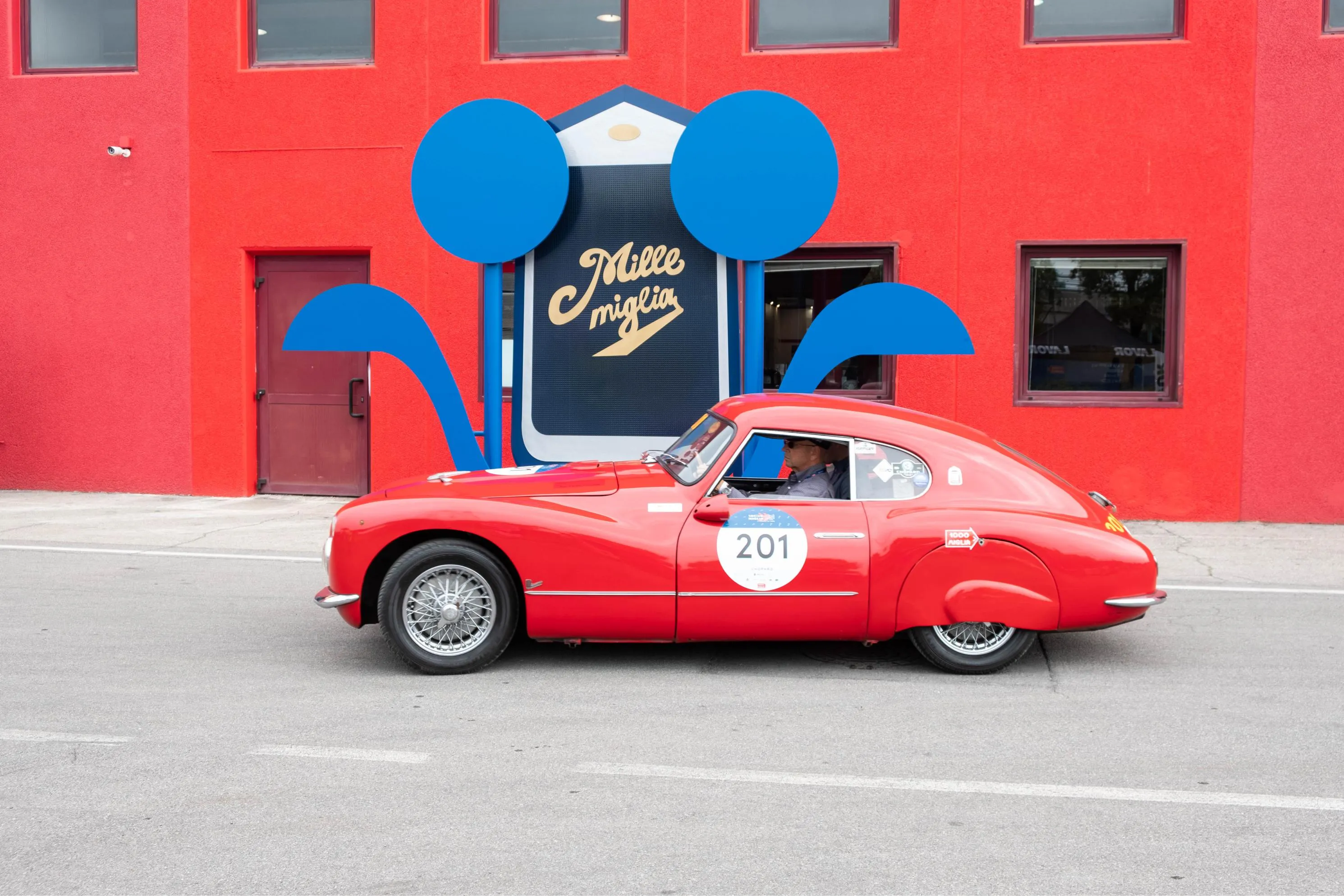 FRONT ROW SEAT, The Most Beautiful Race in the World - image 6